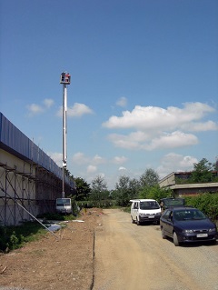 Demontaža radioaktivnog gromobrana na proizvodnoj hali